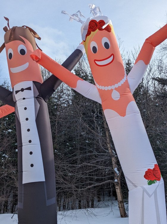 HAPPY COUPLE - 10' Sky Dancers