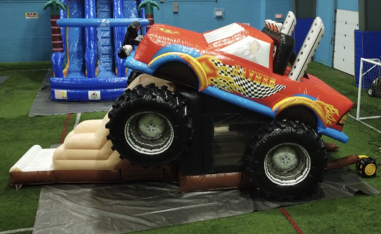 Monster Mayhem Bounce House (DRY)